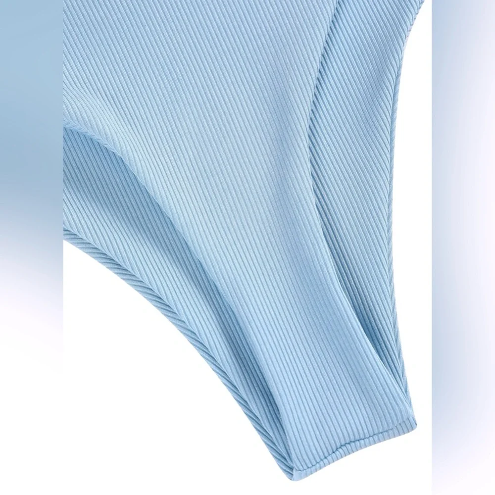 Swimsuit - Picture 5 of 7
